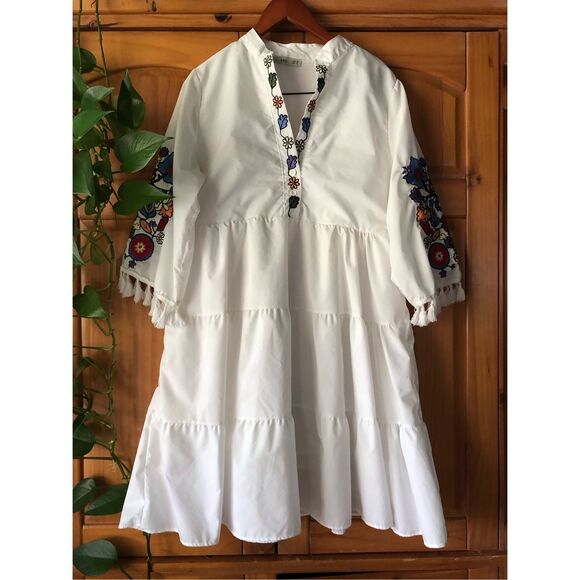 By ESQ White Boho Embroidered Peasant Dress Tassel Sleeve Tiered Midi SZ L - Picture 4 of 13